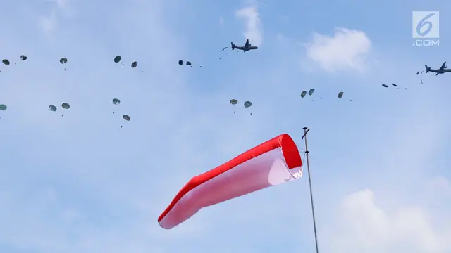 Atraksi Alat Tempur Meriahkan HUT TNI