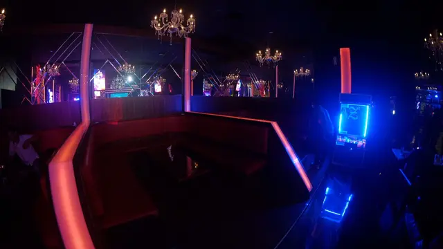 Z Lounge merupakan venue live music yang digagas DJ L3xology dan Mr Zein.