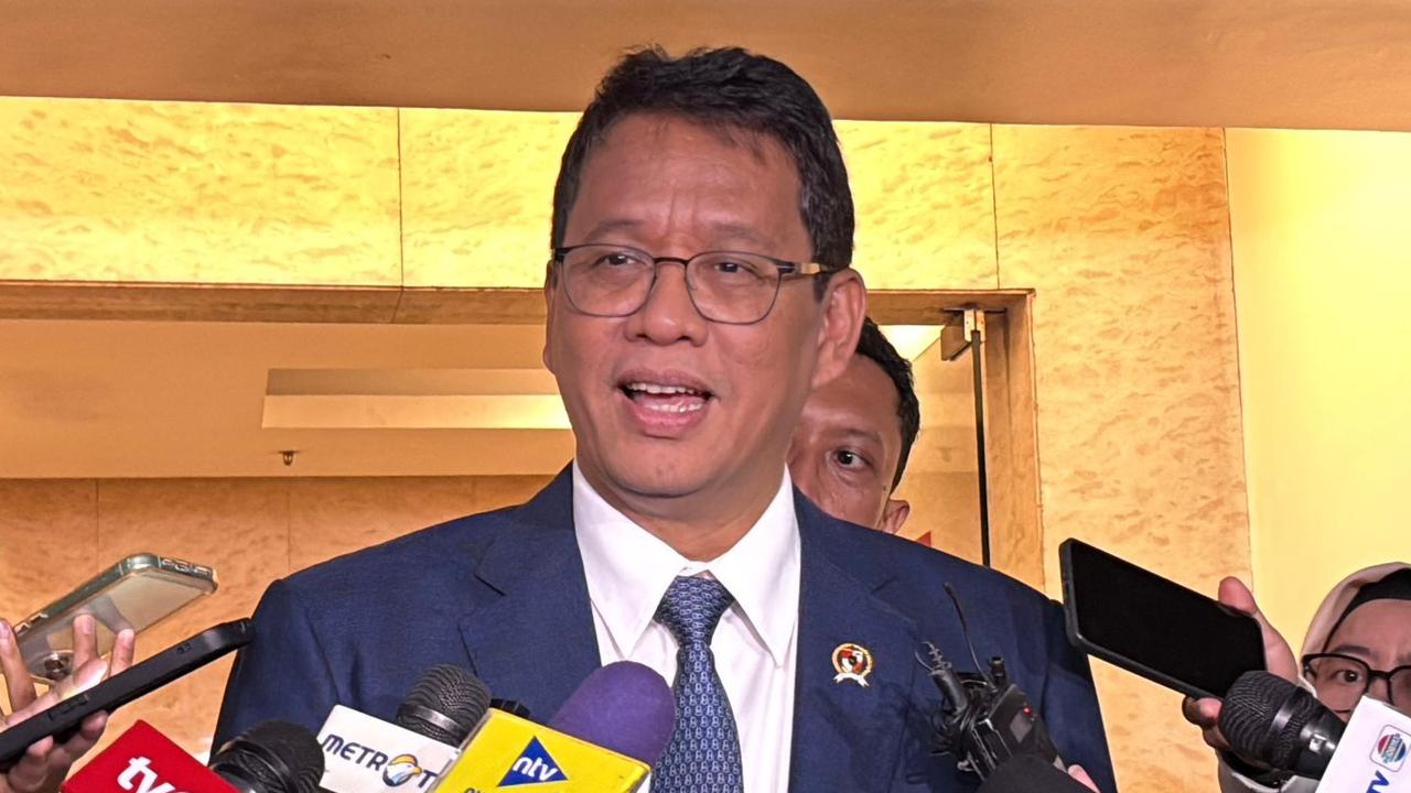 VIDEO: Tak Main-main, Purbaya Ancam Pelaku Trifting Ilegal "Saya Larang Impor Seumur Hidup!"