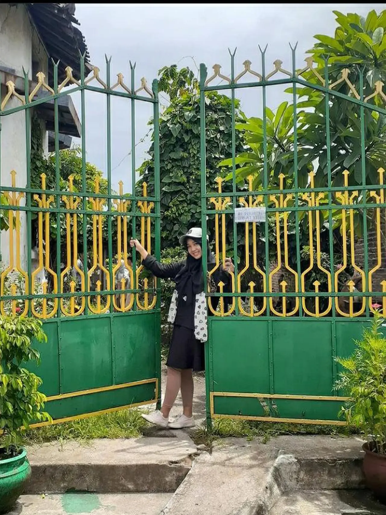 Dikenal sebagai rumah pocong Sumi, yuk intip 3 fakta unik Omah Indis
