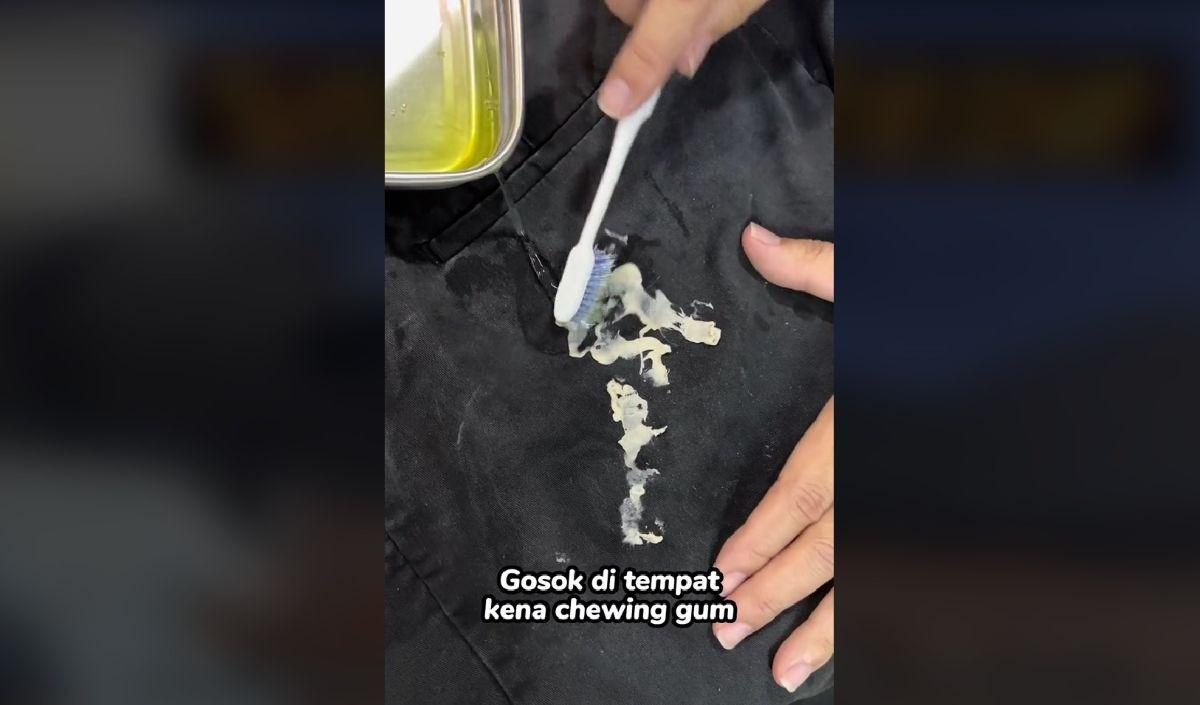 <b>Sikat Noda Permen Karet</b>