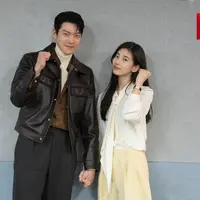 Bae Suzy dan Kim Woo Bin pembacaan naskah untuk drama All the Love You Wish For. (Twitter,com/@netflixKR)