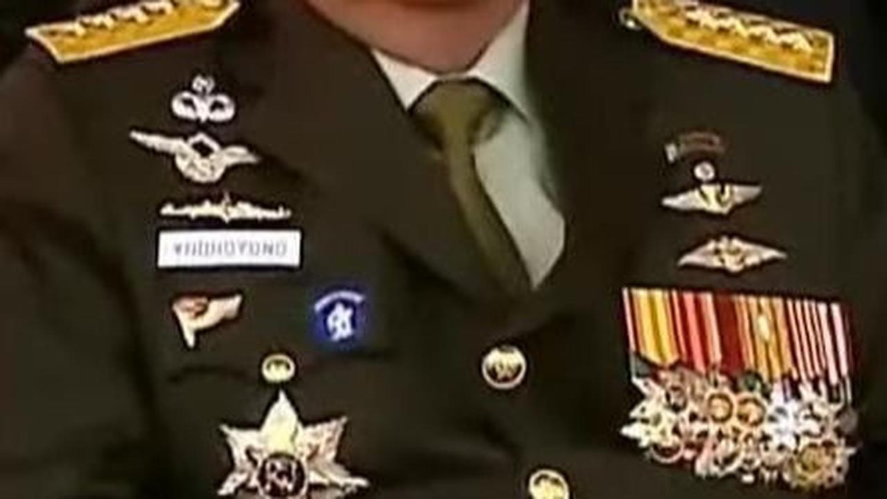 VIDEO: Momen Akrab Menhan Prabowo dan SBY Duduk Sebelahan di HUT ke-78 TNI