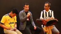 Del Piero bersama cawagub Sumut, Sihar Sitorus dalam acara meet n greet (Liputan6.com/Reza Perdana)