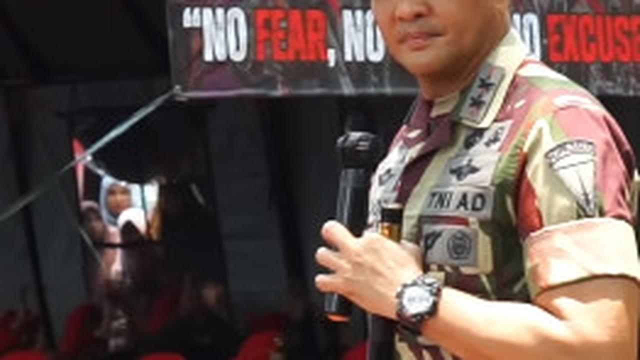 Momen Mayjen Djon Afriandi Bakar Semangat Prajurit,
