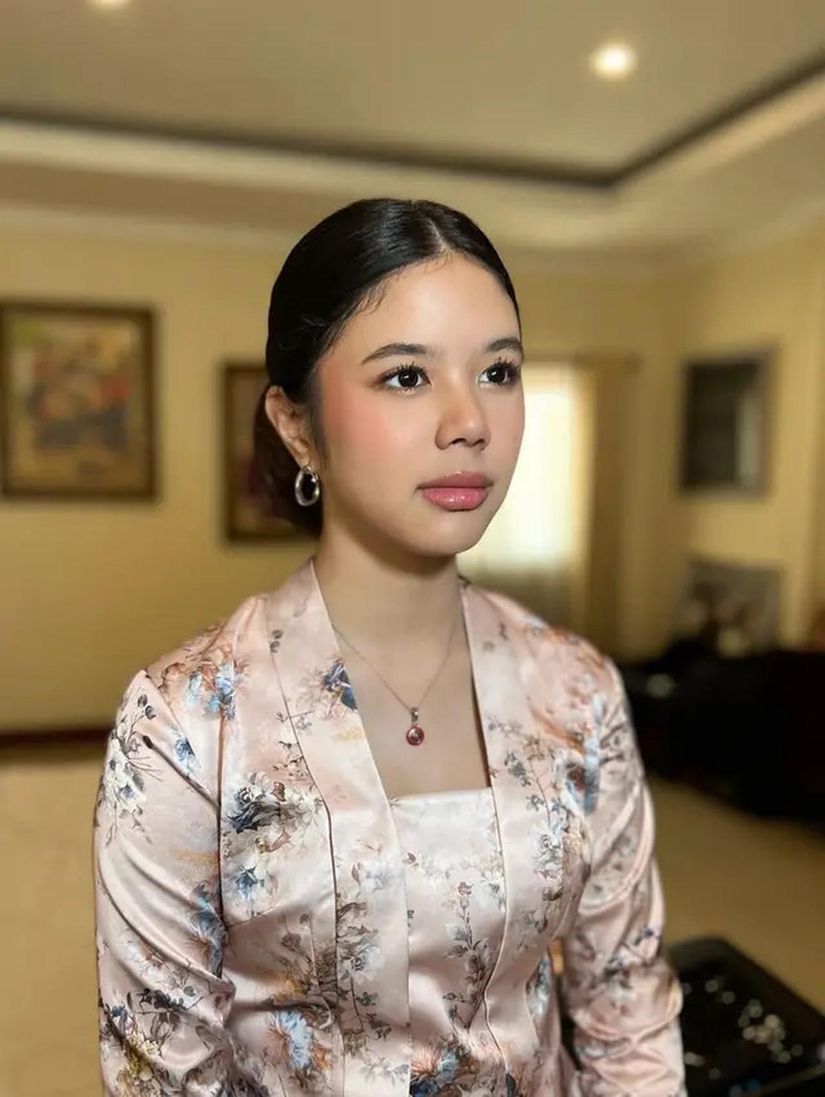 6 Potret Detail Kebaya Safeea Ahmad di Pernikahan Al Ghazali yang Curi Perhatian