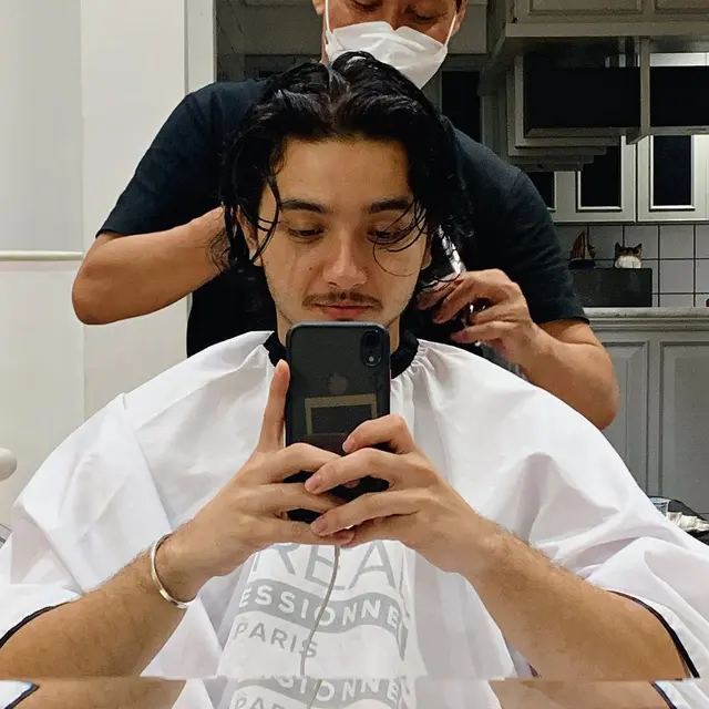 Pangkas Rambut Gondrong, Ini 6 Potret Terbaru Bryan Domani Tampil Lebih Fresh