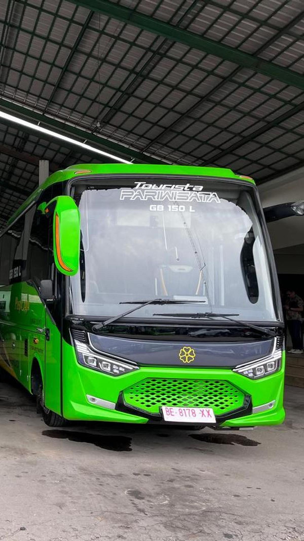 Hino GB 150 L adalah bus yang digunakan sebagai basis
