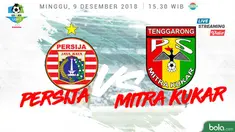 Kiper Persija Jakarta, Andritany Ardhiyasa melakukan penyelamatan krusial saat menghadapi Mitra Kukar.