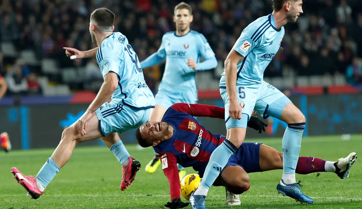 Kemenangan atas Osasuna mengantar Barcelona menduduki posisi ketiga klasemen sementara dengan 47 poin. (AP Photo/Joan Monfort)