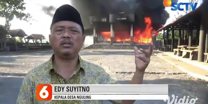 VIDEO: Ditinggal Pulang Kampung, Bengkel Mobil di Pasuruan Terbakar