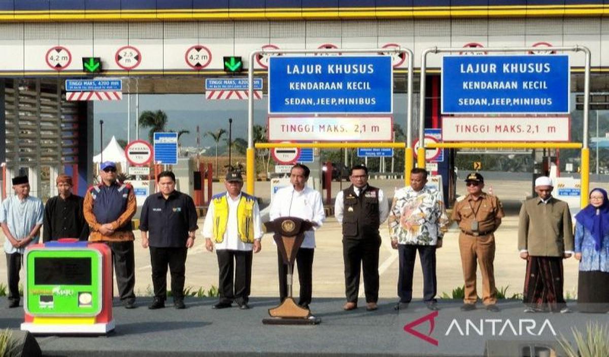 "Saat ini kami menyelesaikan Jalan Tol Bocimi Seksi 2 Cigombong - Cibadak, kemudian dilanjutkan sampai dengan Seksi 3 dan 4 di Sukabumi, kemudian disambungkan ke Bandung,"