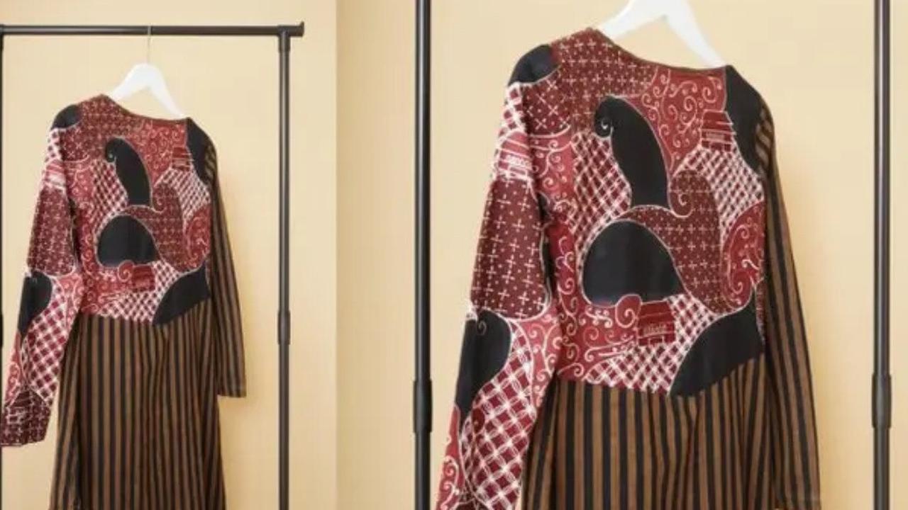 7 Model Batik Wanita Warna Merah Maroon, Stylish dan Anggun