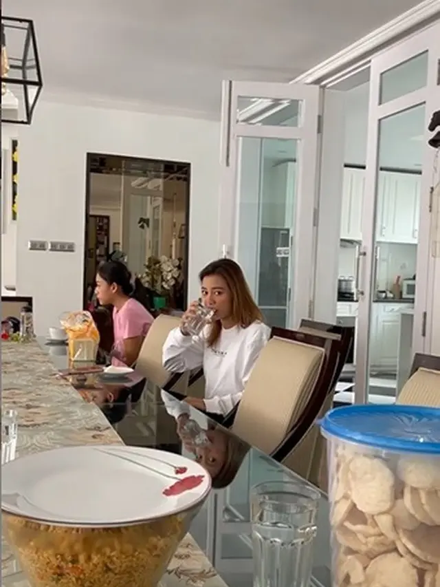 Biar Manglingi, Ini 5 Potret Aurel Hermansyah Jalani Puasa Mutih Jelang Pernikahan