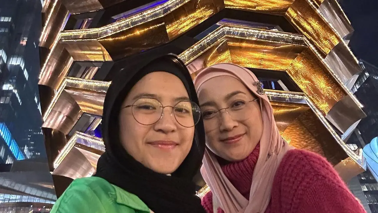 Desy Ratnasari dan Nasywa Nathania Hamzah