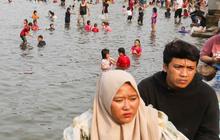 FOTO:  Pengunjung Taman Impian Jaya Ancol Membludak hingga 118.000 Wisatawan saat Libur Tahun Baru 2024