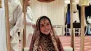 Lesti Kejora tampil menawan mengenakan gaun panjang dengan kerudung bernuansa India. (Instagram/dini_azzahra89).