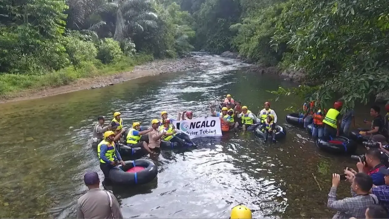 Arung Jeram di Longalo River Tubing