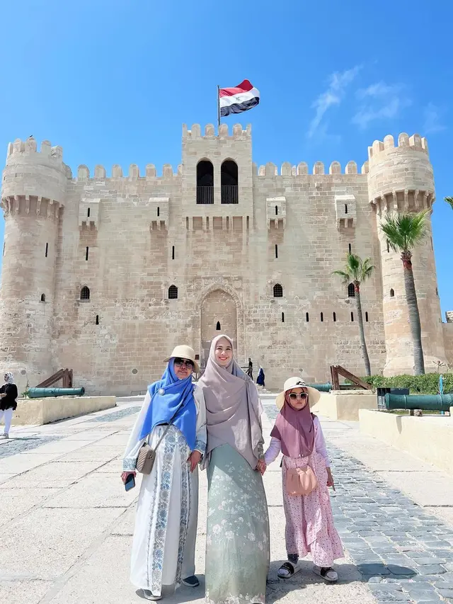 [Fimela] Oki Setiana Dewi