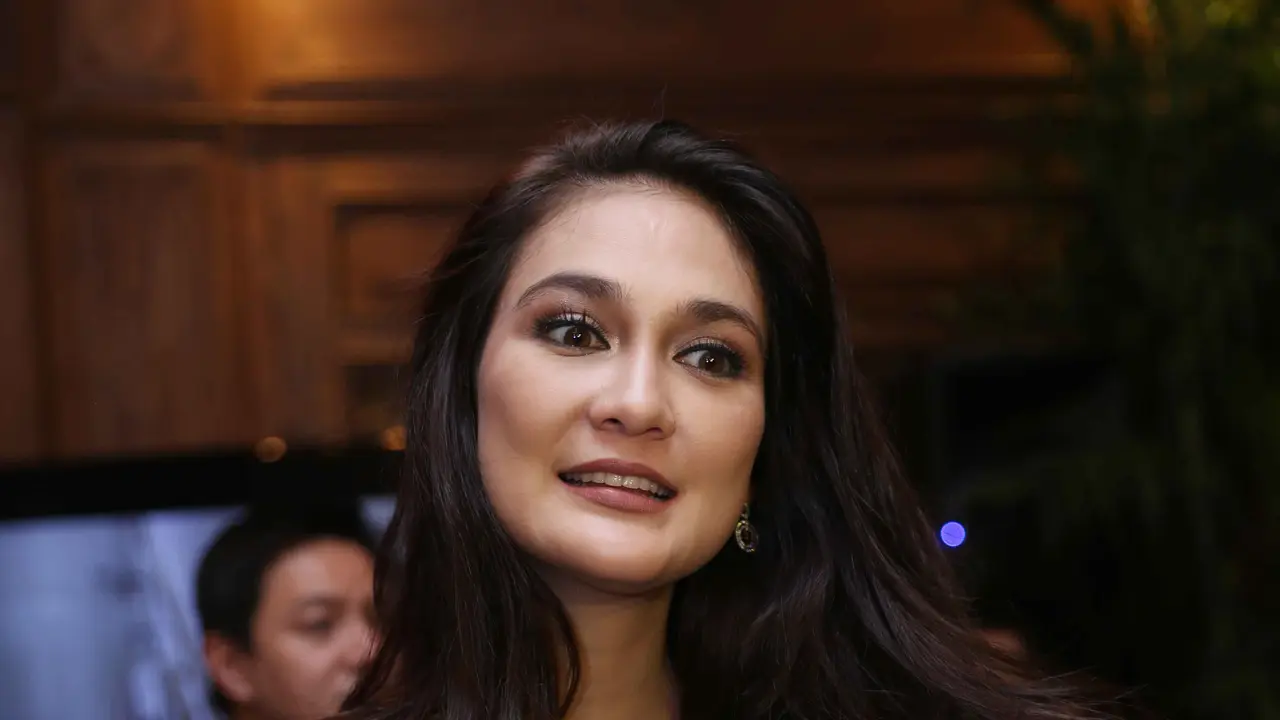 [Bintang] Luna Maya