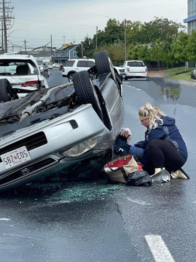 Kisah Heroik Petugas Pemadam Kebakaran yang Melahirkan Usai Bantu Evakuasi Korban Kecelakaan
