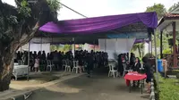 Perjamuan Kudus Jumat Agung dalam rangkaian perayaan Paskah di Gereja Tugu, Semper Barat, Cilincing, Jakarta Utara, Jumat (14/4/2017). (Liputan6.com/Nanda Perdana Putra)