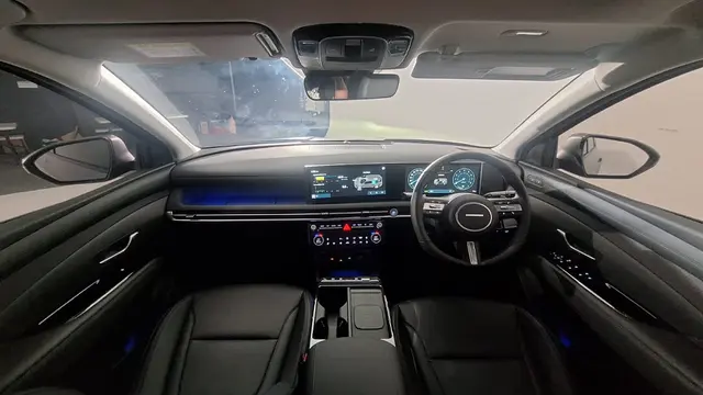 Interior new TUCSON didesain untuk memberikan kenyamanan dan fungsionalitas tinggi bagi pengemudi dan penumpang (Arief A/Liputan6.com)