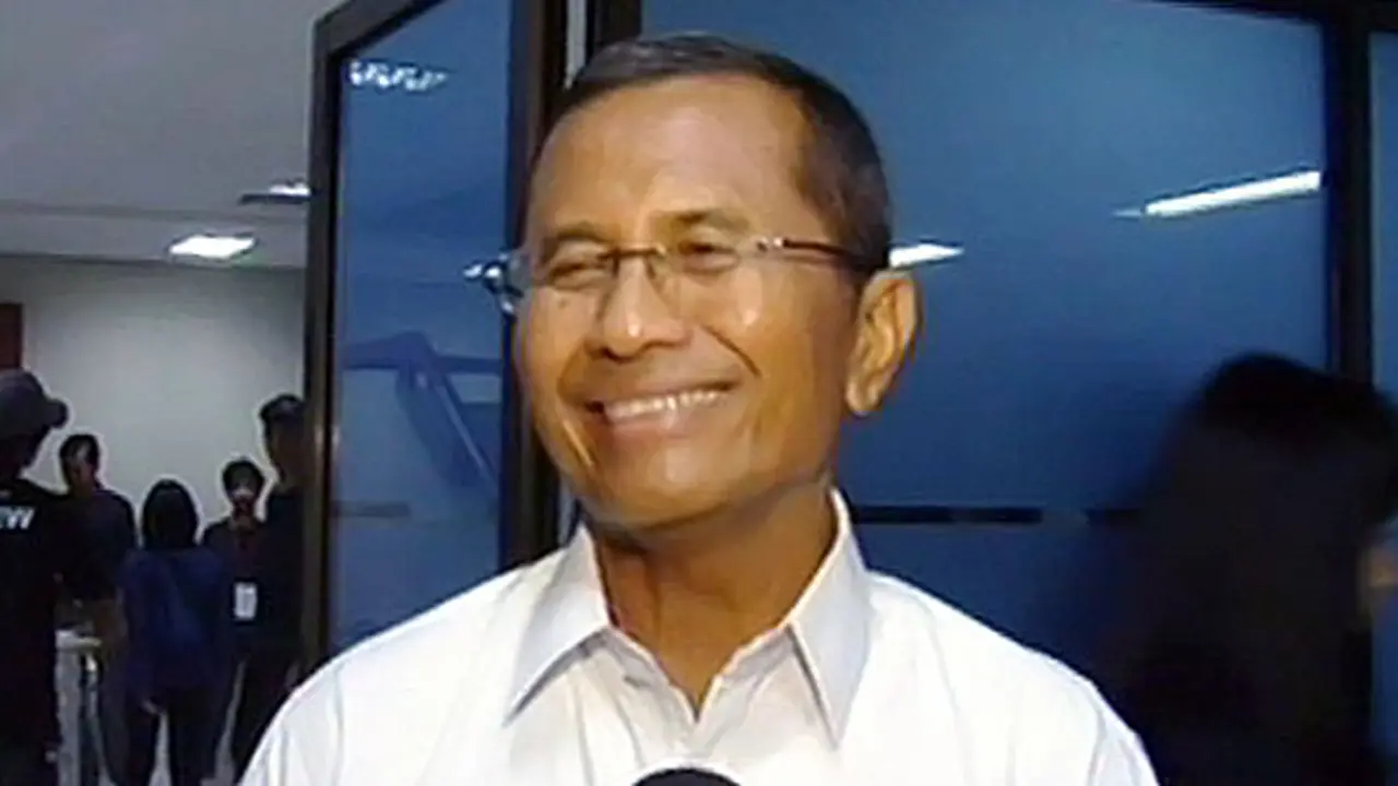 dahlan-iskan-hotshot-130720-v.jpg