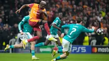 Pada laga itu, Osimhen menjadi salah satu pemain kunci dalam kemenangan 1-0 Galatasaray atas Liverpool. Ia berkontribusi atas gol Mario Lemina pada menit ketujuh dengan mencetak assist melalui sundulannya. (AP Photo/Khalil Hamra)