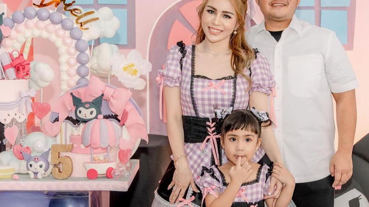 Foto-foto Pesta Ulang Tahun Briell ke-5 yang Digelar Mewah, Penampilan Momo Geisha Bikin Salfok
