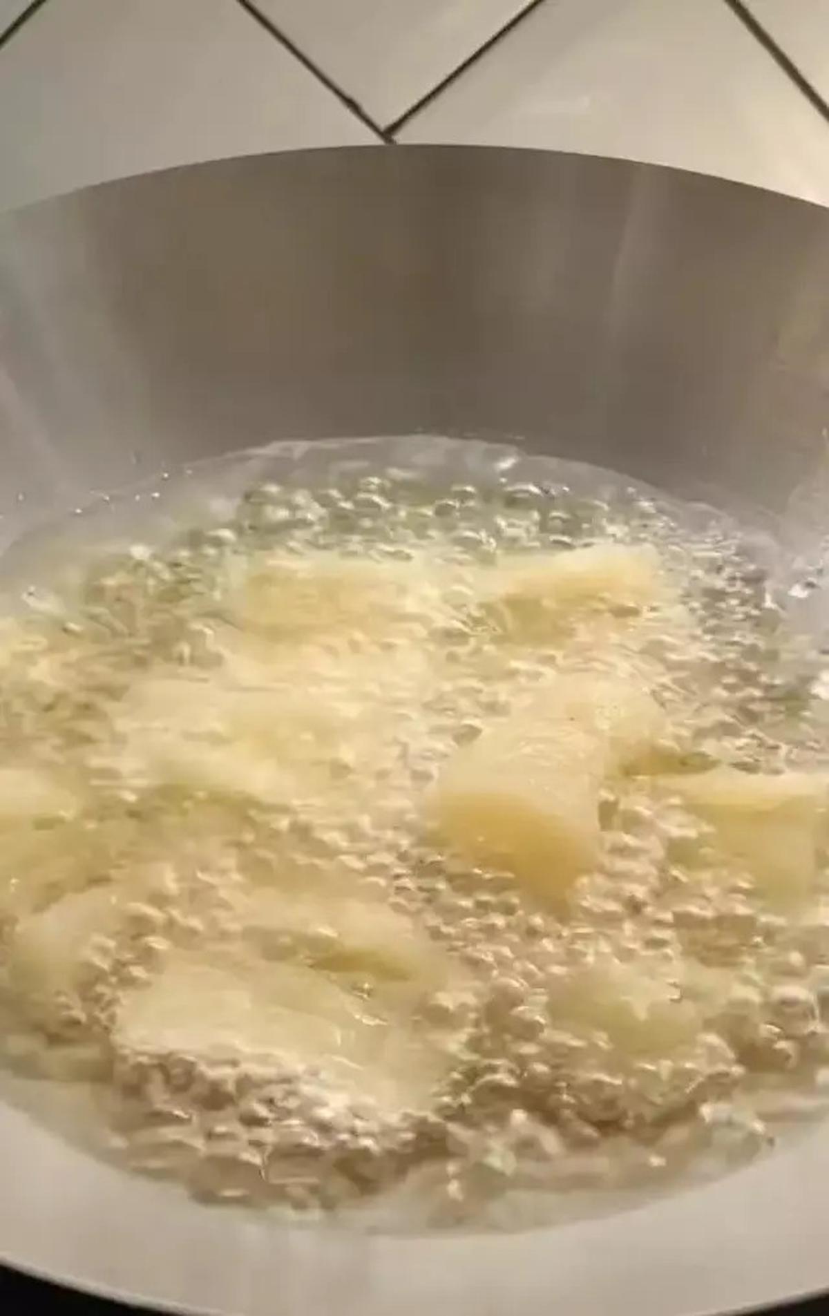 Cara Menggoreng Singkong Agar Renyah dan Gurih, Rahasia Kelezatan yang Harus Kamu Coba