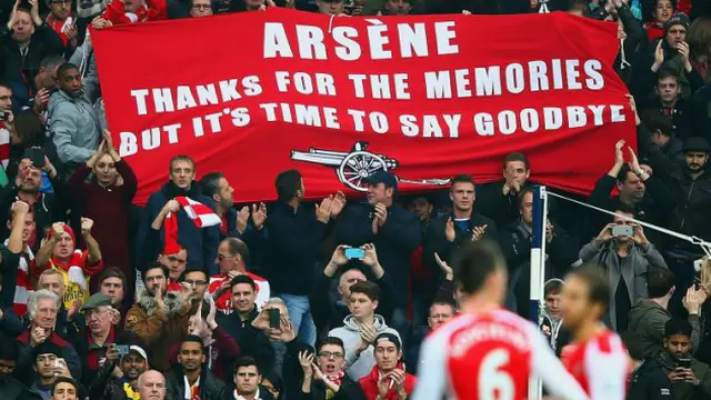 Spanduk pemecatan Wenger