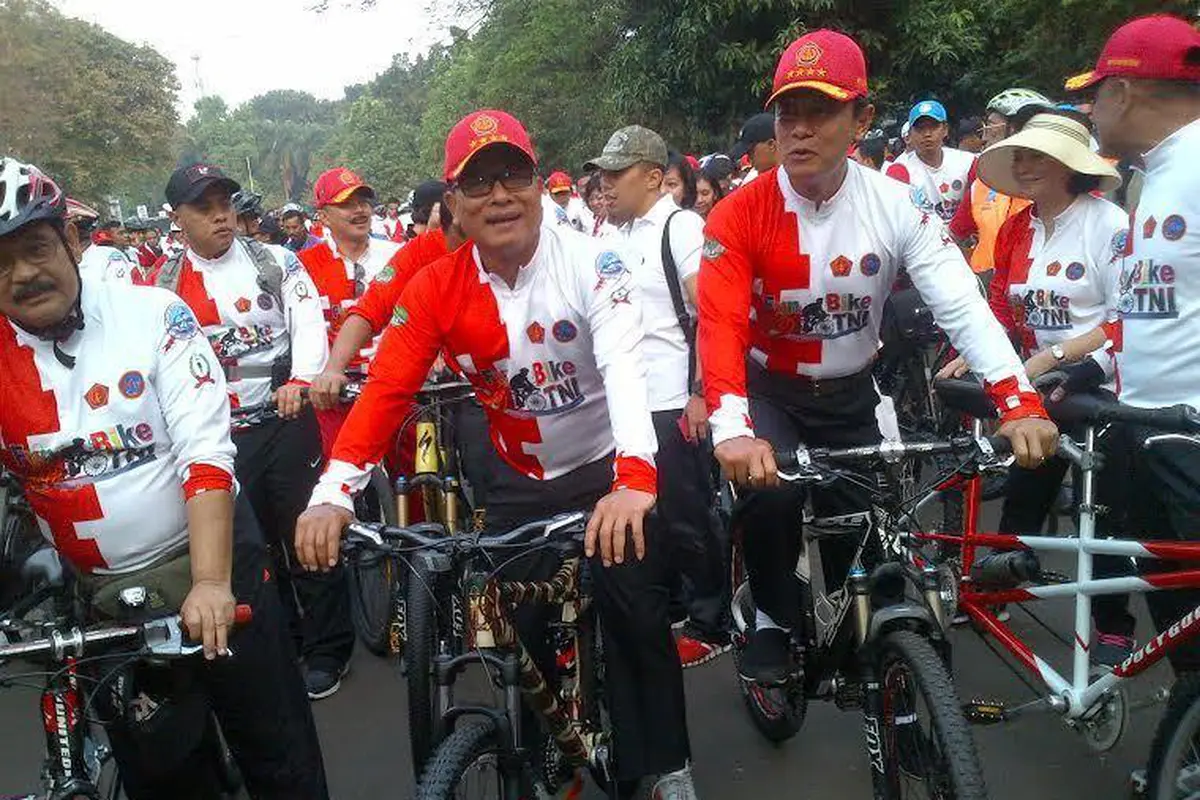 Panglima TNI Pimpin Langsung Fun Bike Sambut HUT TNI