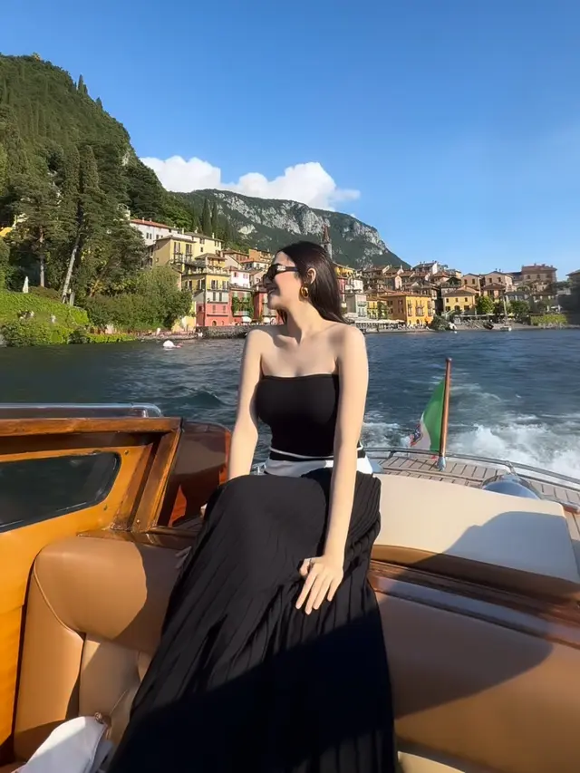 Syifa Hadju Honeymoon di Eropa pakai kacamata hitam. [@elelrumi]