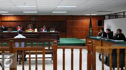 Suasana sidang lanjutan pembacaan dakwaan Abdul Rouf di Pengadilan Tipikor, Jakarta Kamis, 23/7/2015). Rouf diduga turut serta melakukan tindak pidana korupsi bersama Fuad Amin yang menjabat Bupati Bangkalan. (Liputan6.com/Yoppy Renato)