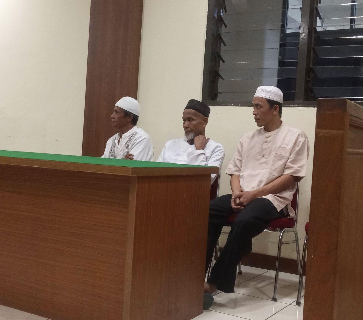 Terdakwa kasus pembunuhan berantai, Wowon Erawan alias Dukun Aki meminta maaf atas kasus yang sudah dia lakukan bersama Solihin alias Duloh dan Dede Solehuddin.