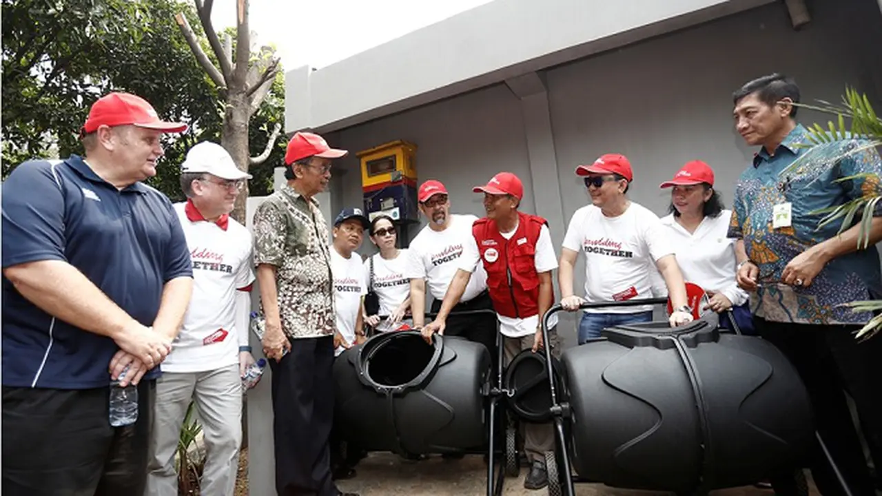 Prudential Gandeng Warga Gandaria untuk Kelola Sampah