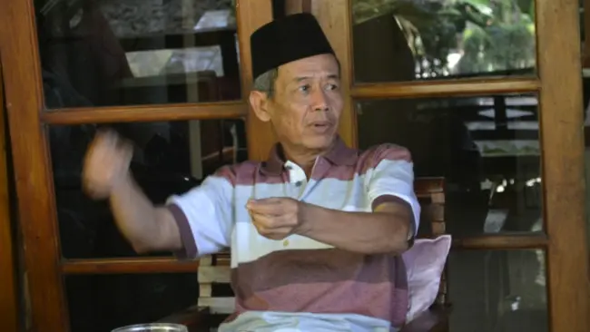 Penulis Novel Ronggeng Dukuh Paruk, Ahmad Tohari mengatakan tradisi bukak klambu adalah sebuah ritus dalam kesenian ronggeng, bukan diperdagangkan. (/Muhamad Ridlo).