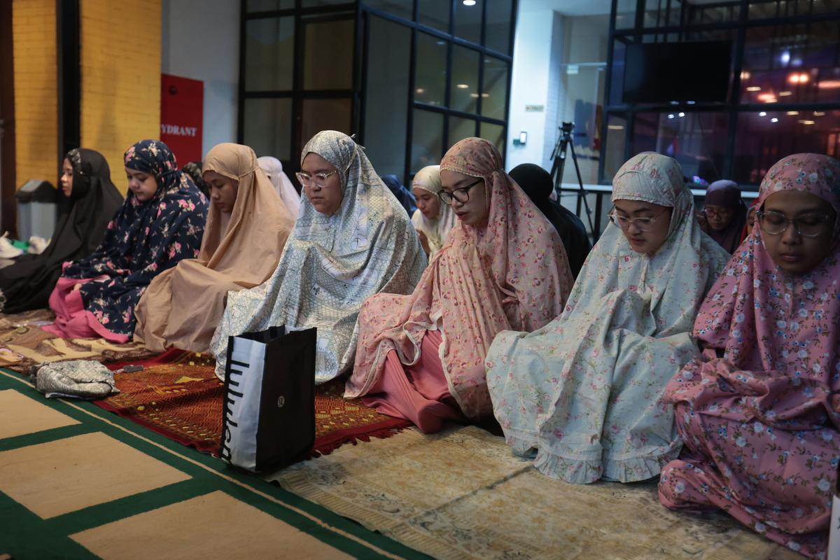 Doa Bersama Karyawan KLY untuk Arie Basuki