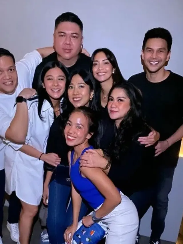 Suasana pesta ultah Jonathan Frizzy ke-41 (Foto: Instagram gilsradipa)