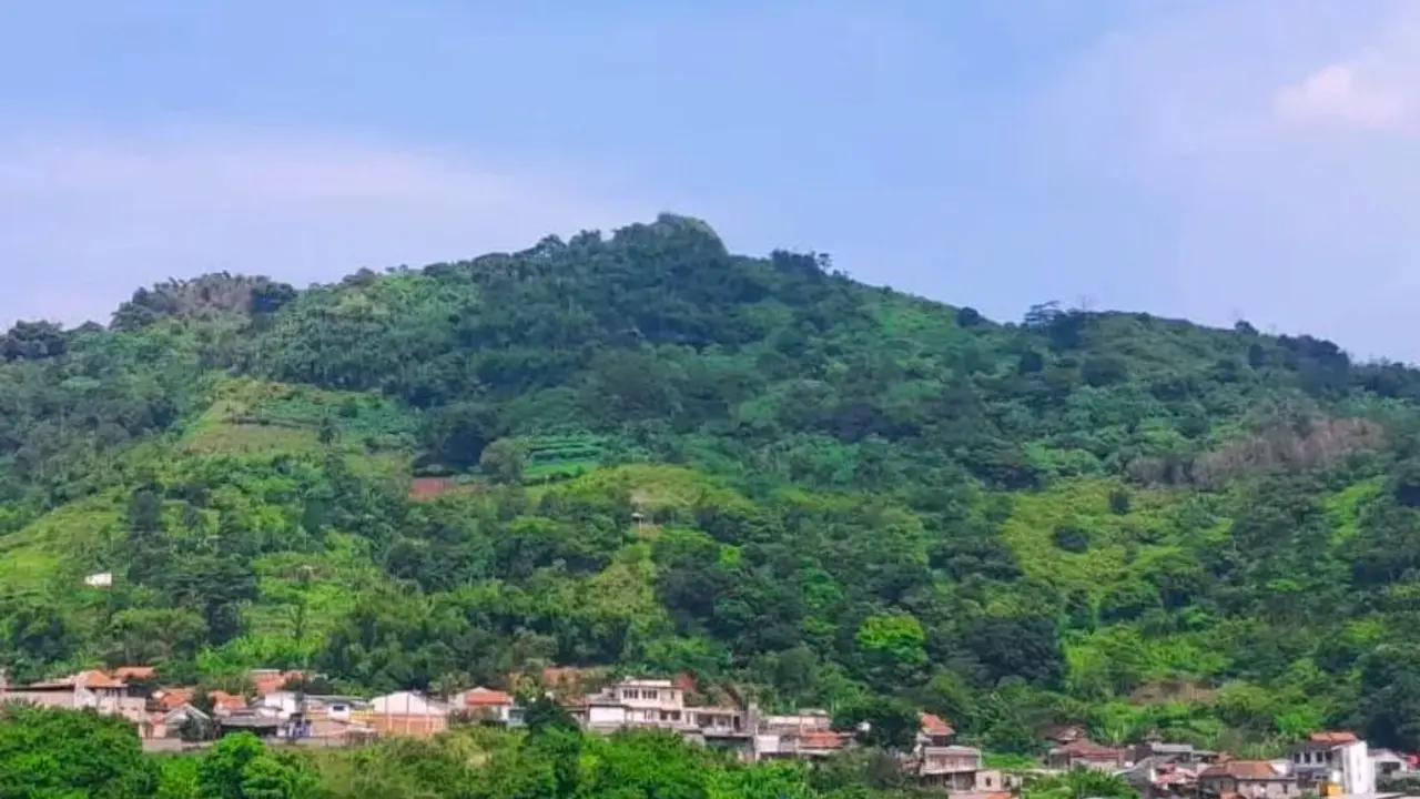 6 Fakta Menarik Gunung Padakasih di Cimahi Bandung, Titik Tertinggi Barisan Pegunungan Pematang Tengah
