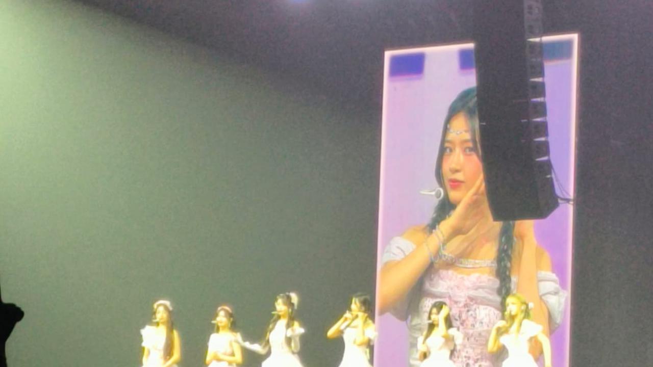 IVE Konser Perdana di Indonesia, Yujin 'Dive Jakarta Gak Biasa'