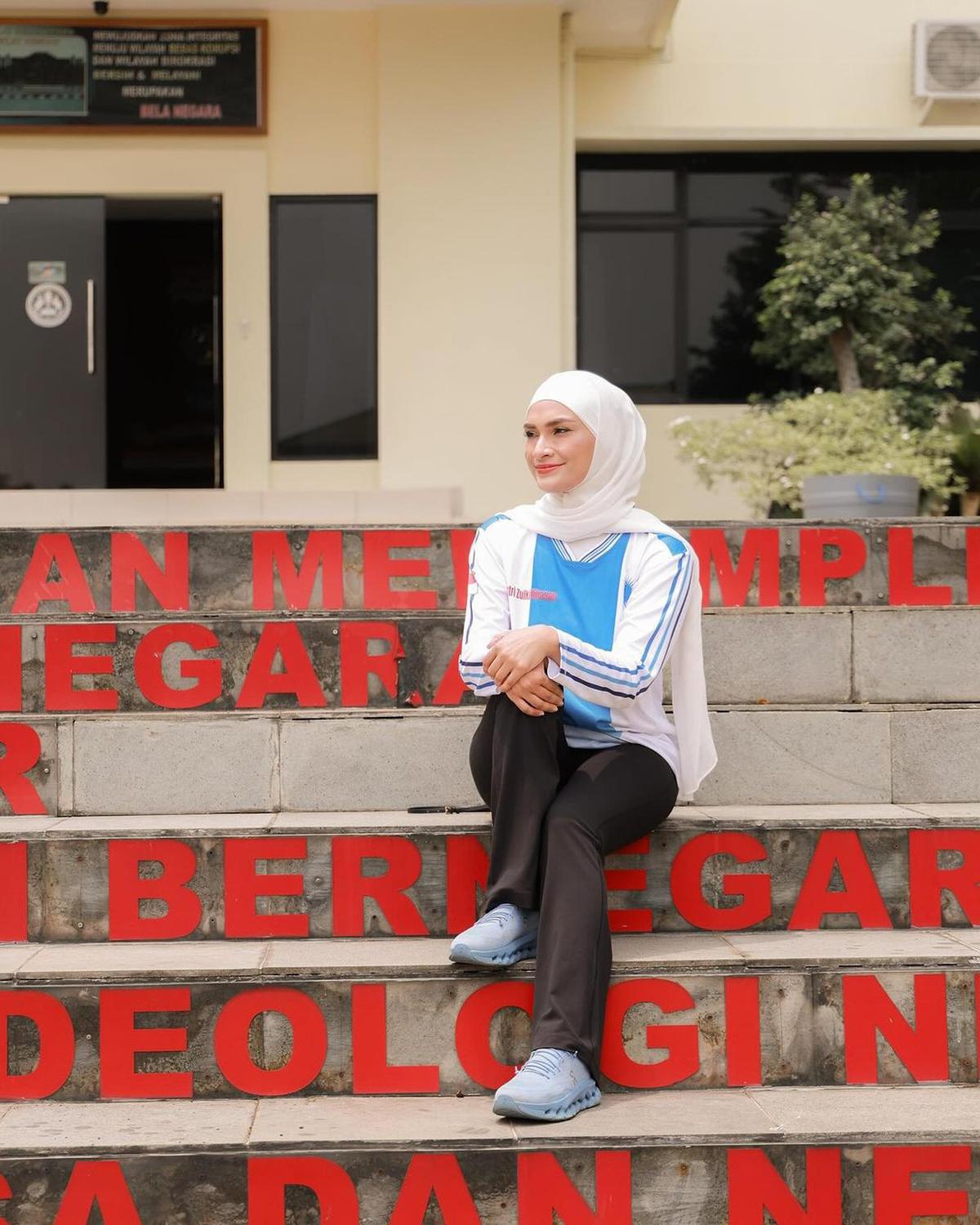 7 Potret Putri Zulhas yang Hobi Berkuda di Tengah Kesibukan sebagai Politisi dan Pengusaha
