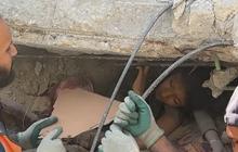 ⁠Keajaiban Tuhan, Gadis Kecil di Gaza ini Ditemukan Hidup Meski Tertimpa Rumahnya Usai Dibom Israel
