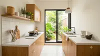 7 Desain Area Cuci dan Dapur Belakang agar Tidak Licin dan Mudah Dibersihkan, Simpel dan Cantik