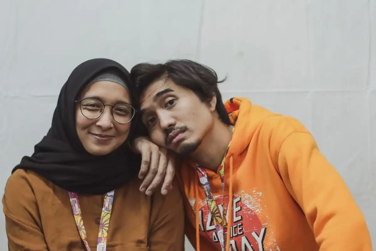 10 Potret Transformasi Adelia Lontoh Istri Duta Sheila On 7, Selalu Sederhana