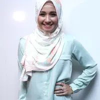 Laudya Cynthia Bella berperan sebagai istri yang dipoligami dalam film Surga yang Tak Dirindukan. (Galih W. Satria/Bintang.com)