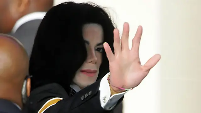 michael-jackson-131025b.jpg