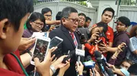 Sekjen PDIP Hasto Kristiyanto menangis (Liputan6.com/ Hanz Jimenez Salim)