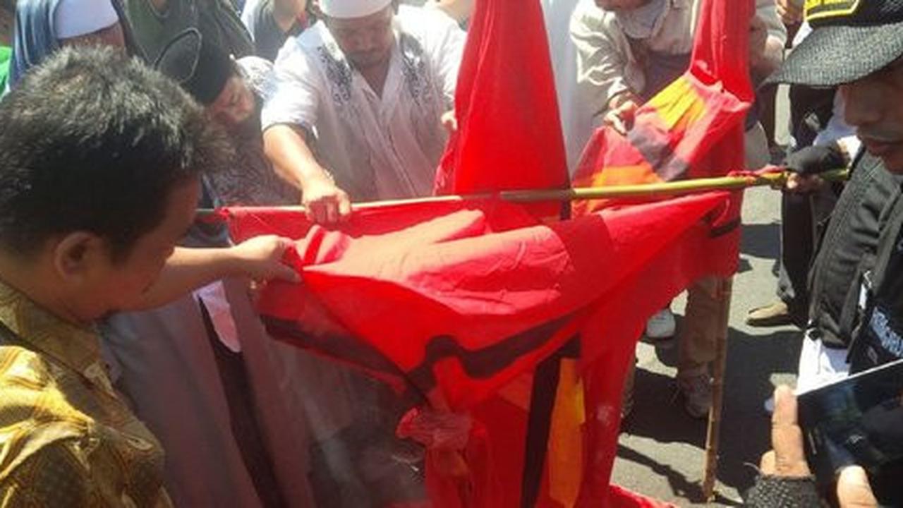 Karnaval HUT RI di Pamekasan, peserta kedapatan bawa atribut PKI